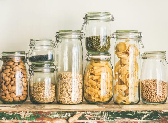 How to organize glass food storage container